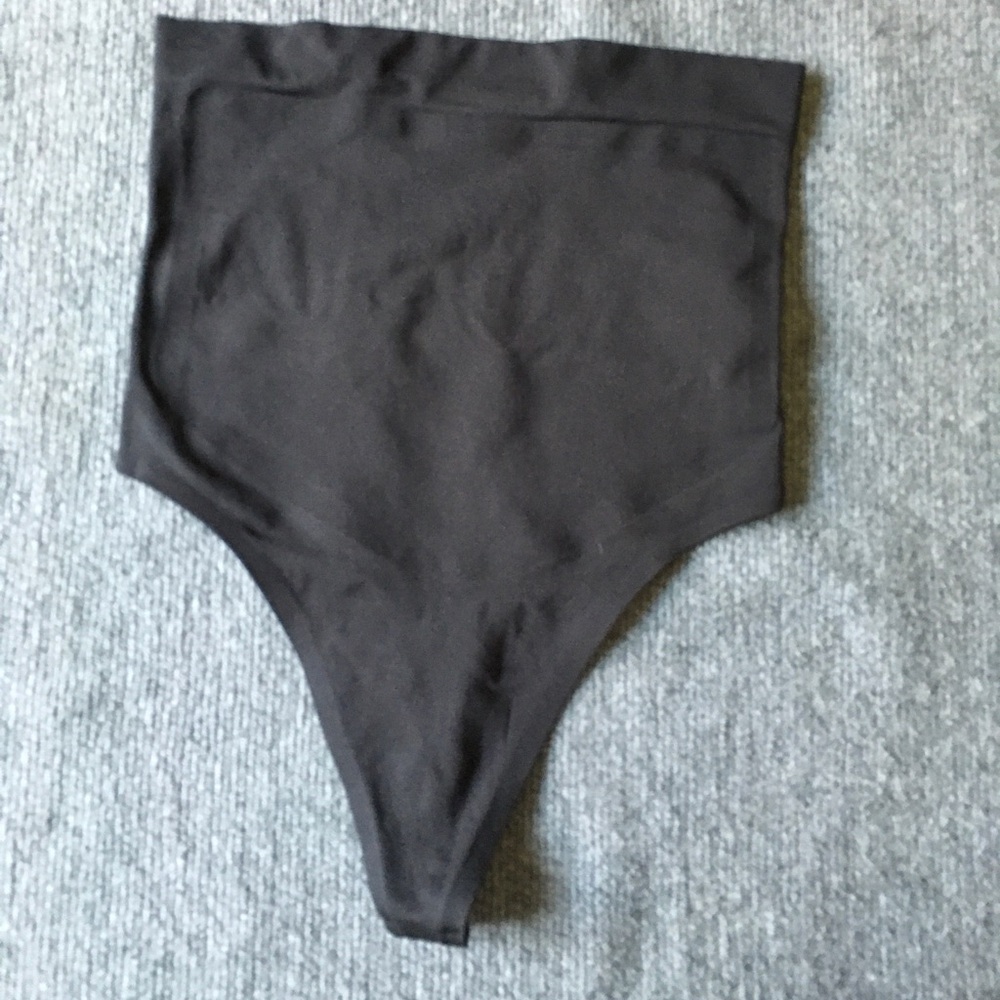 Skims high waisted shape wear